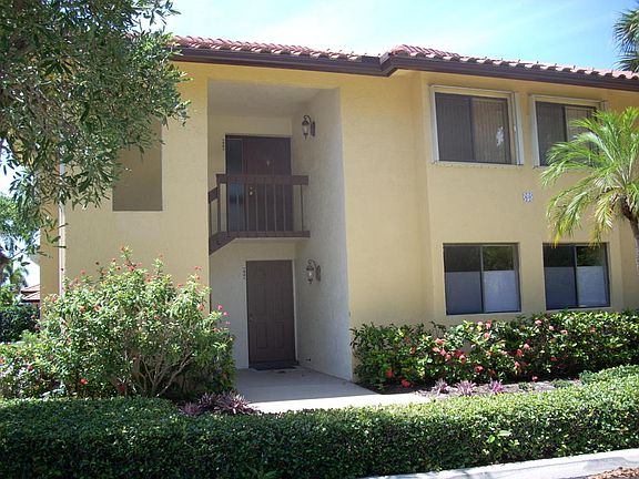 2nd image of 60 Pelican Pointe Dr #1010