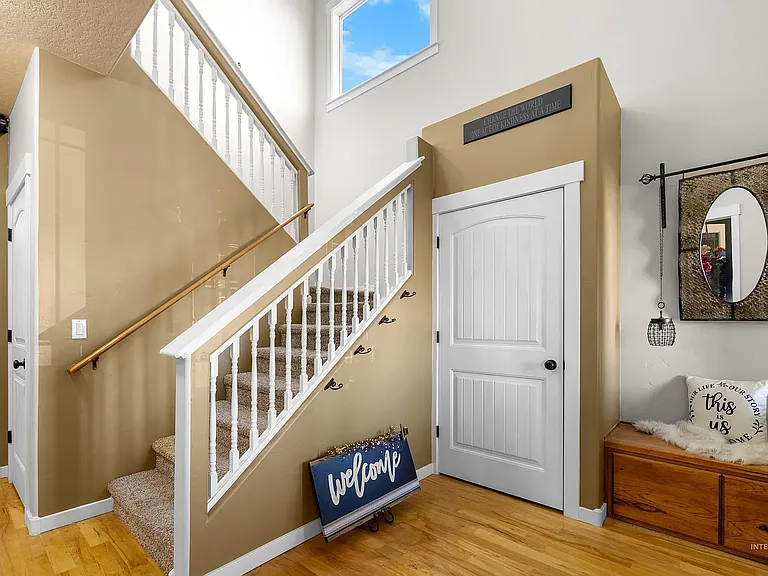 12805 W Berghan St — Photo 25