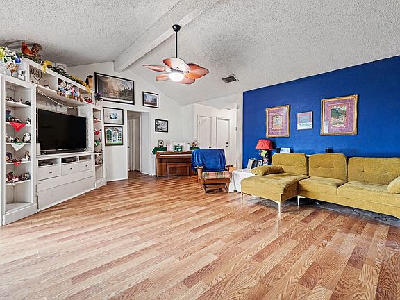5th image of 4814 Adonis Dr