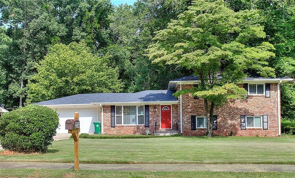 1st image of 2374 Shamrock Dr