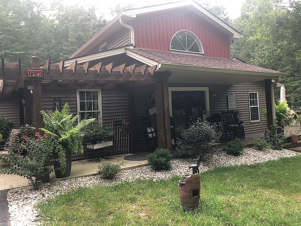 1st image of 423 Woods Bend Dr