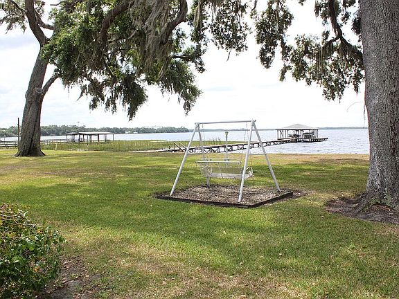 3rd image of 6154 Alligator Lake Shr W