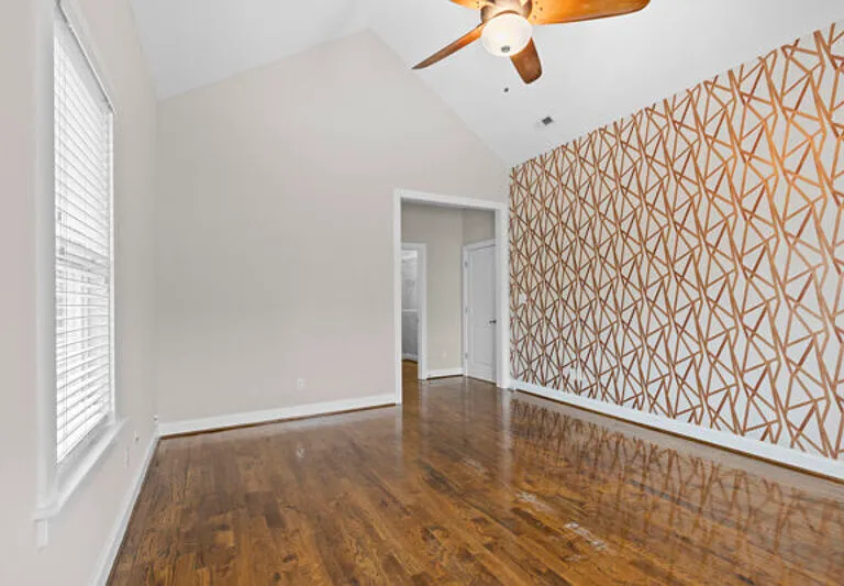 300 Mill Rd — Photo 13