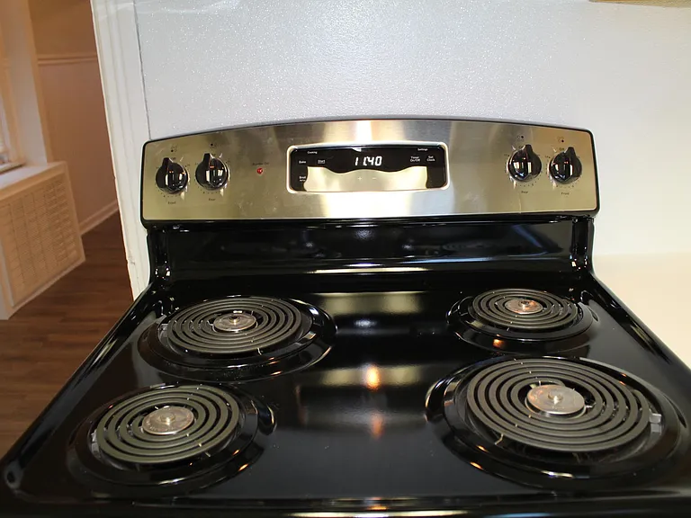 38 E High St — Photo 16