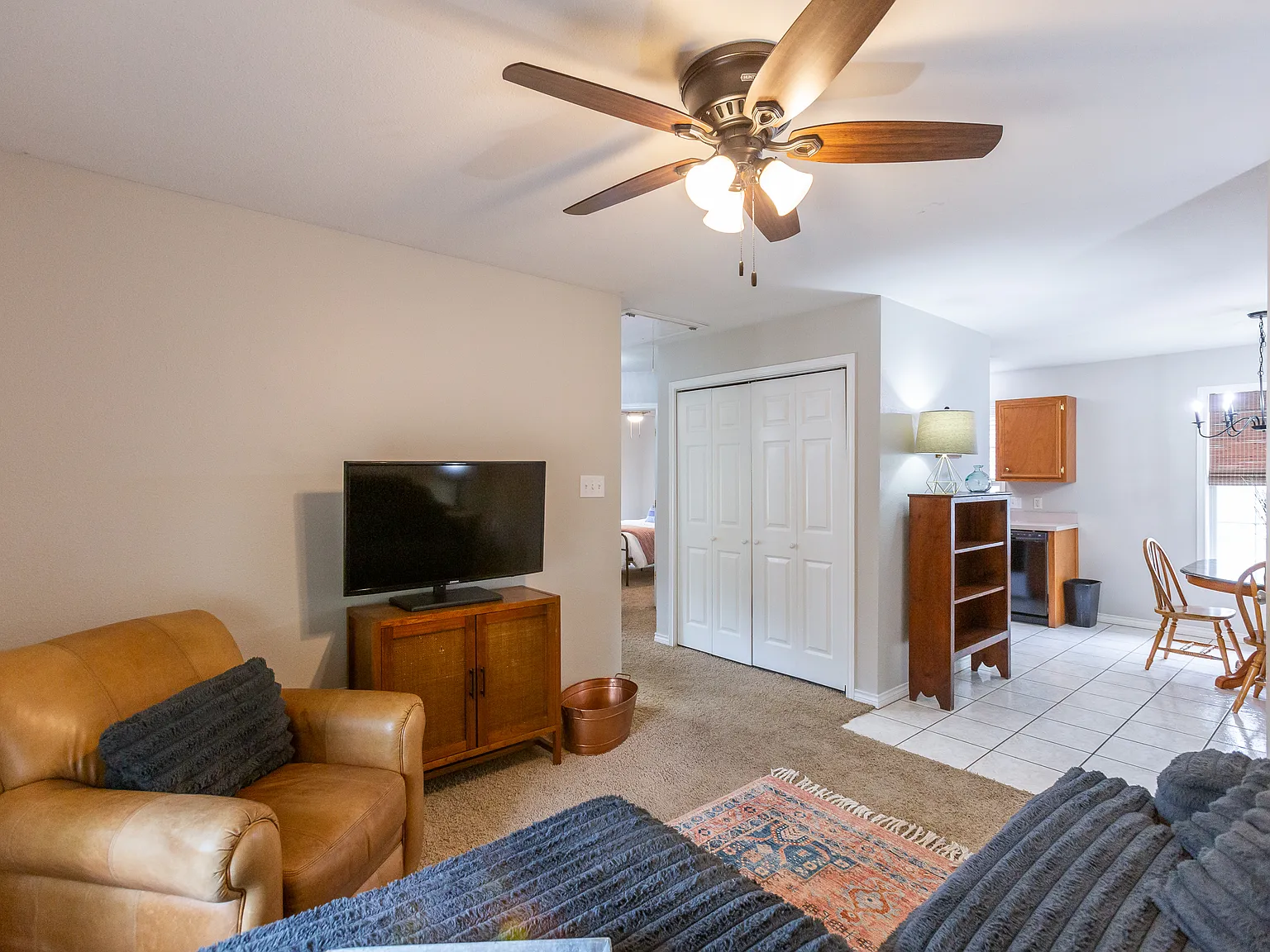 2 bed, 794 sqft, $2,995 — Photo 4