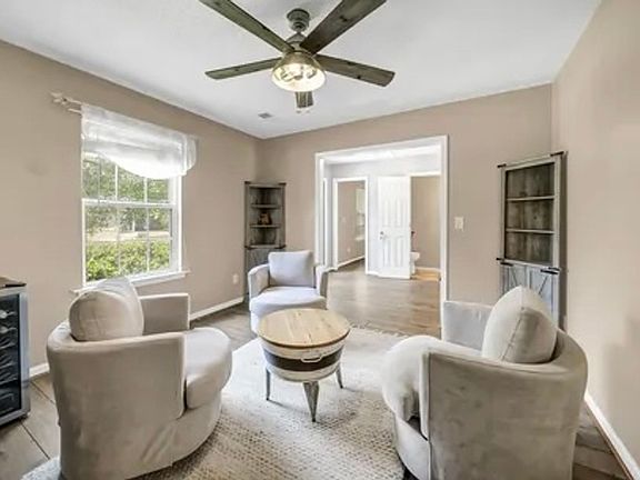 4th image of 136 Star Hill Ln