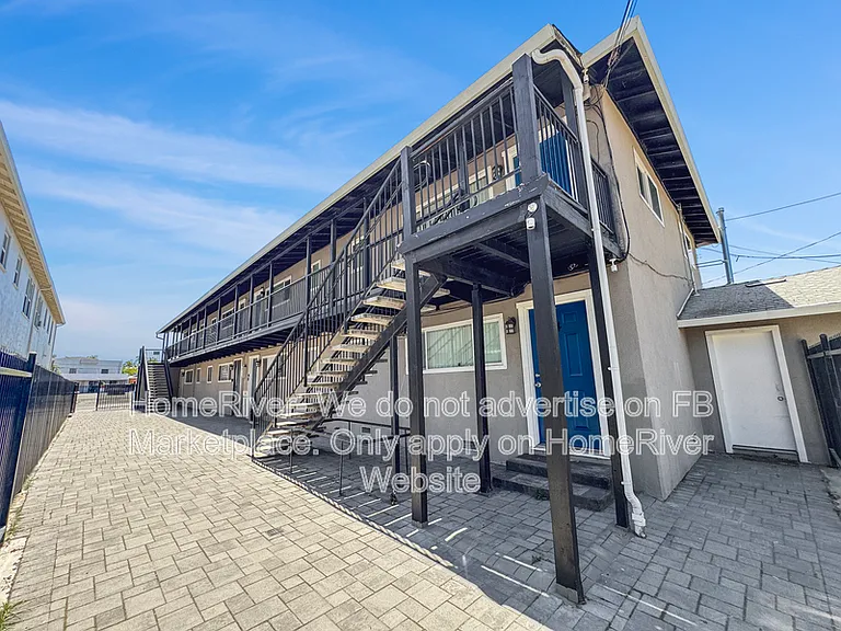 683 El Camino Ave #8 — Photo 15