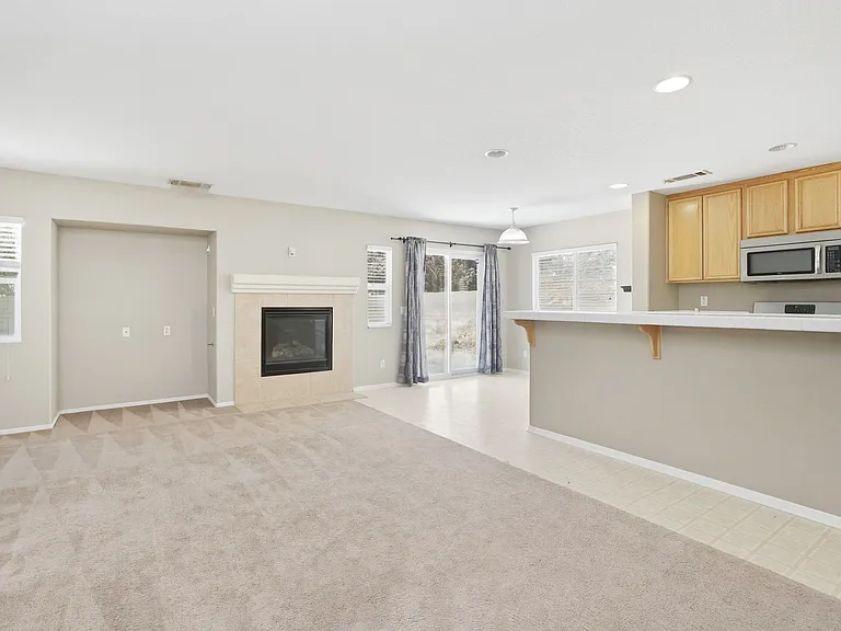 3627 E Avenue H10 — Photo 14
