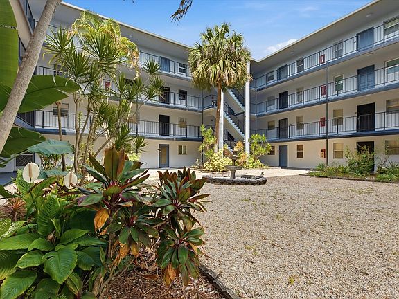 3rd image of 2860 Somerset Drive #412k