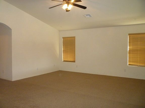 3rd image of 38590 N Beverly Ave