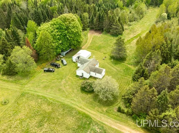 Osier 40th Rd, Rapid River, MI 49878