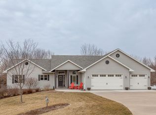1677 Williams St NW, Swisher, IA 52338