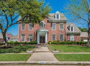 15823 Scenic View Dr, Houston, TX 77062