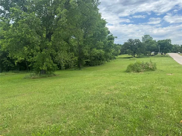 N 7th St Lot 9-16, Seminole, OK 74868