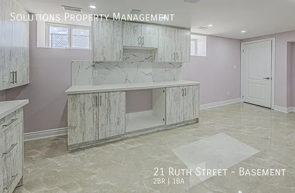 Spacious & Updated 2-Bedroom Basement Apartment — Photo 3