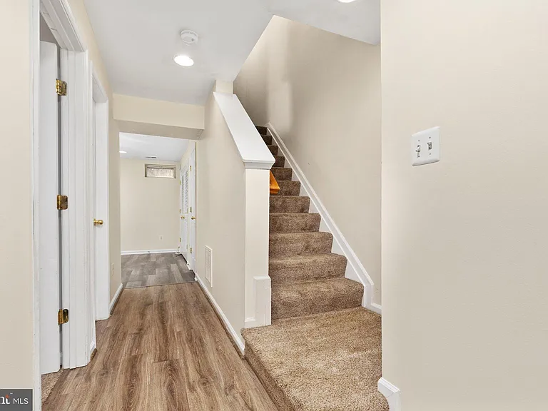 313 Frontier Fort Ln — Photo 15