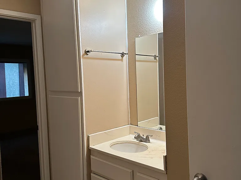 4110 Trevor Ln #C — Photo 27