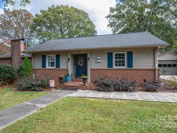 620 N Oak St, Lincolnton, NC 28092