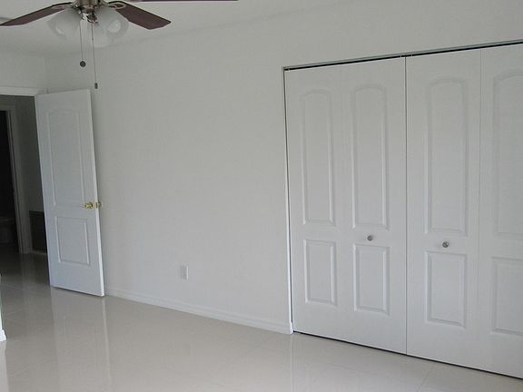 3rd image of 1711 SE Cascella Ct