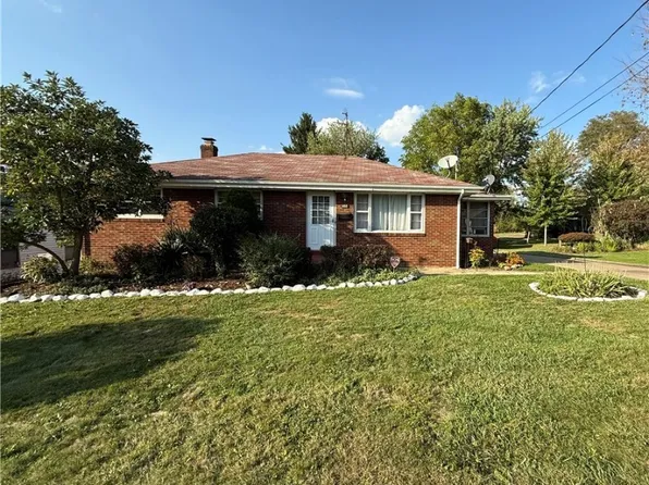 650 Penhale Ave, Campbell, OH 44405