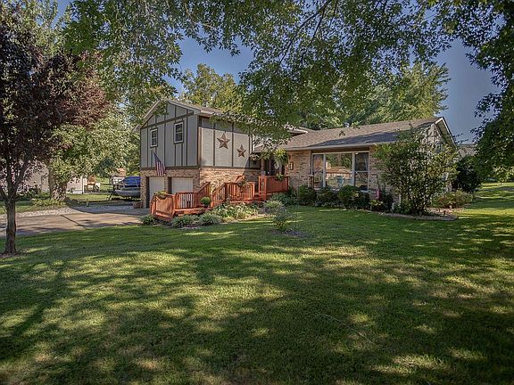 2nd image of 944 Catalina Dr