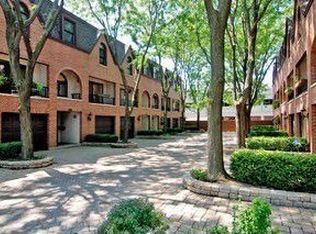 1640 N Burling St, Chicago, IL 60614