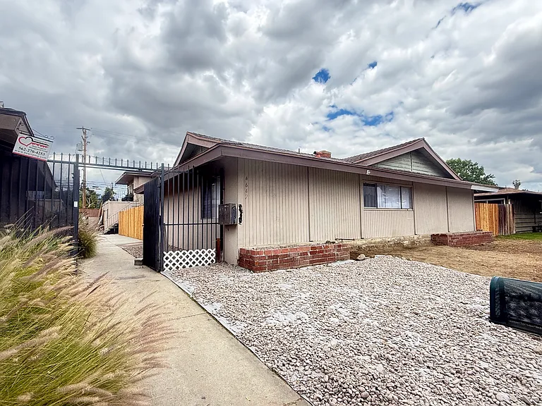 4642 Canoga St #A — Photo 18
