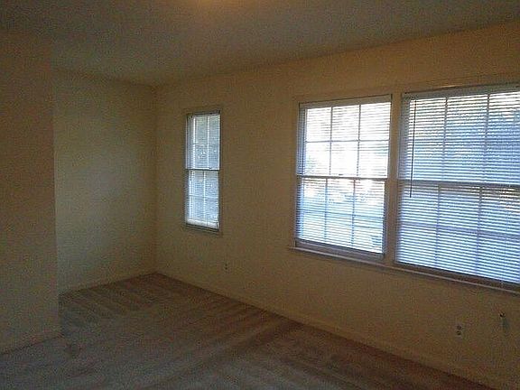 4th image of 1258 Sweet Pine Dr