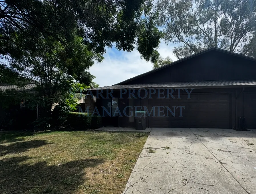 5834 Brush Creek — Photo 3