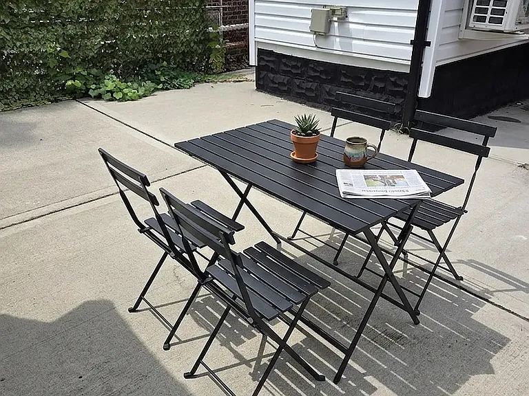 445 E 46th St #1 — Photo 3