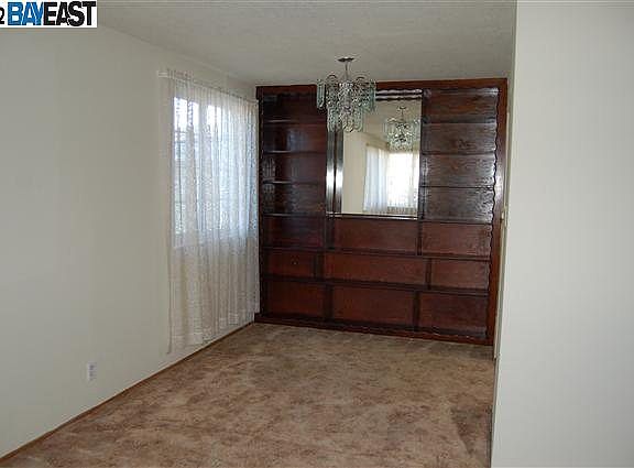 4th image of 5137 Elmwood Ave