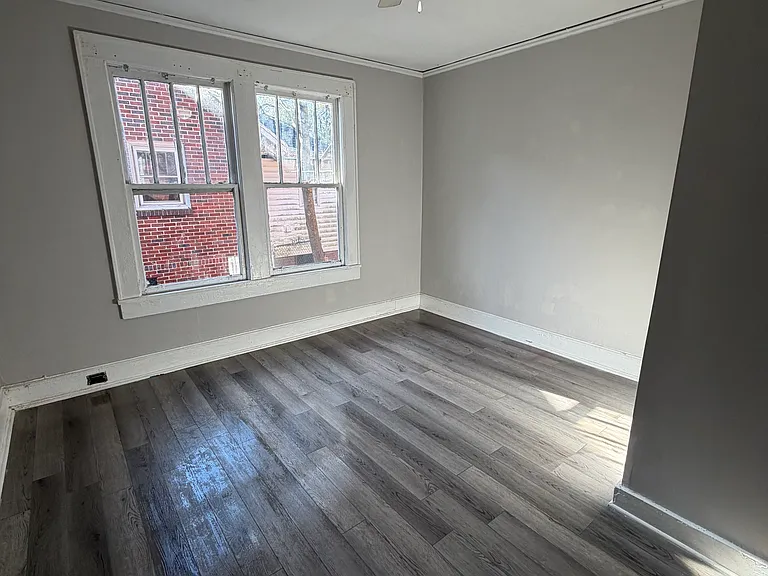 133 Stonewall Ave N — Photo 7