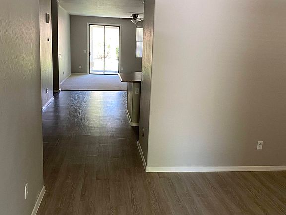 3rd image of 15564 W Poinsettia Dr
