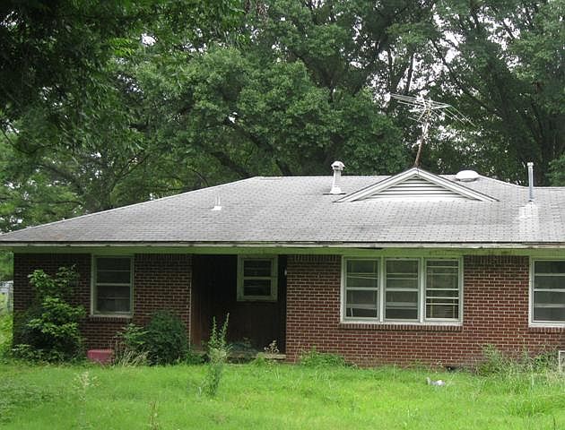 2nd image of 3231 Dogwood Ln