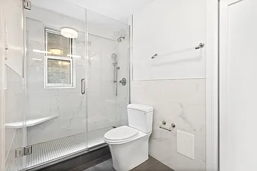 Rented by New York Casas Ltd.