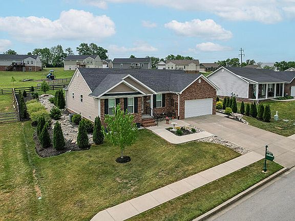 4th image of 122 Max Cavnes Rd