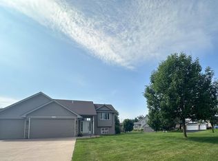 15347 Wintergreen St NW, Andover, MN 55304