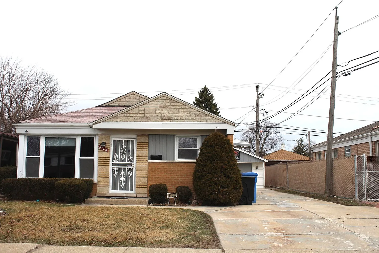 4706 W 83rd Pl photo 1