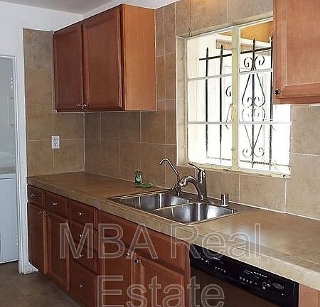 4th image of 4331 N 20th St