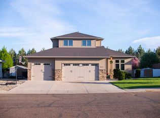 2223 3rd St W, Dickinson, ND 58601