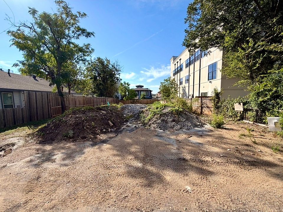 1st image of 1022 Mobile St
