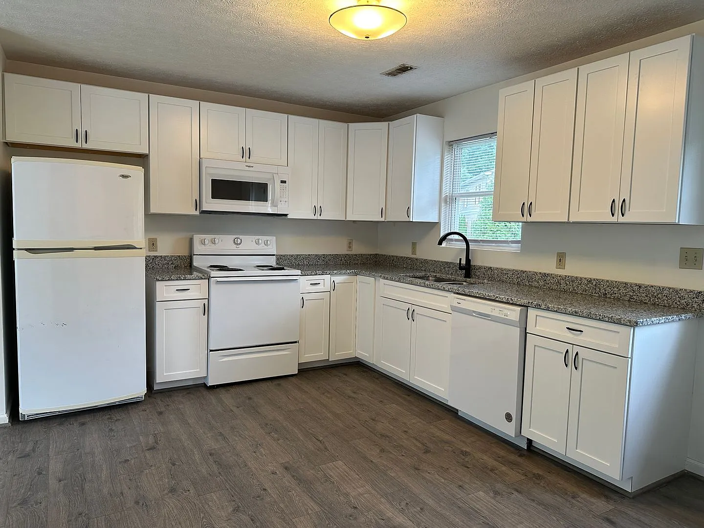 917 Giles Rd | 3 Bed 2 Bath | Newly remodeled | — Photo 2