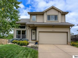 8938 N 83rd St, Omaha, NE 68122