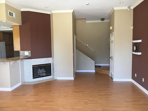 5th image of 9310 Towne Centre Dr Unit 81