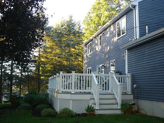 2nd image of 60 Nadine Ln