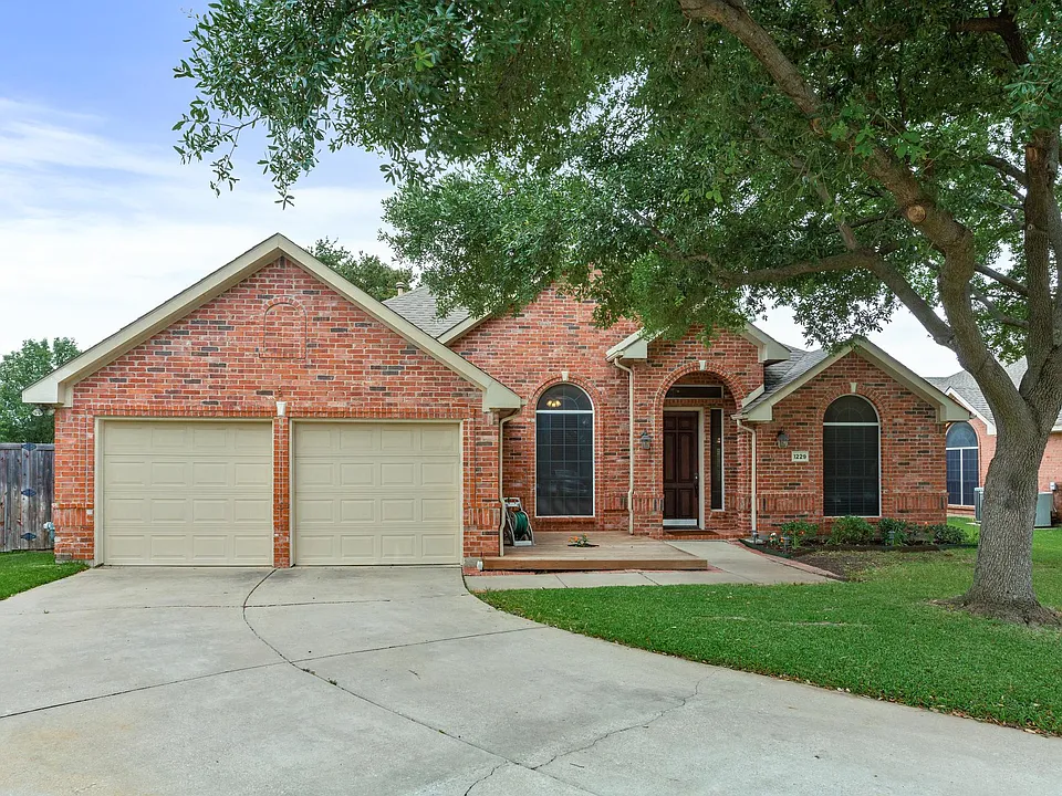 1229 Chinkapin Pl