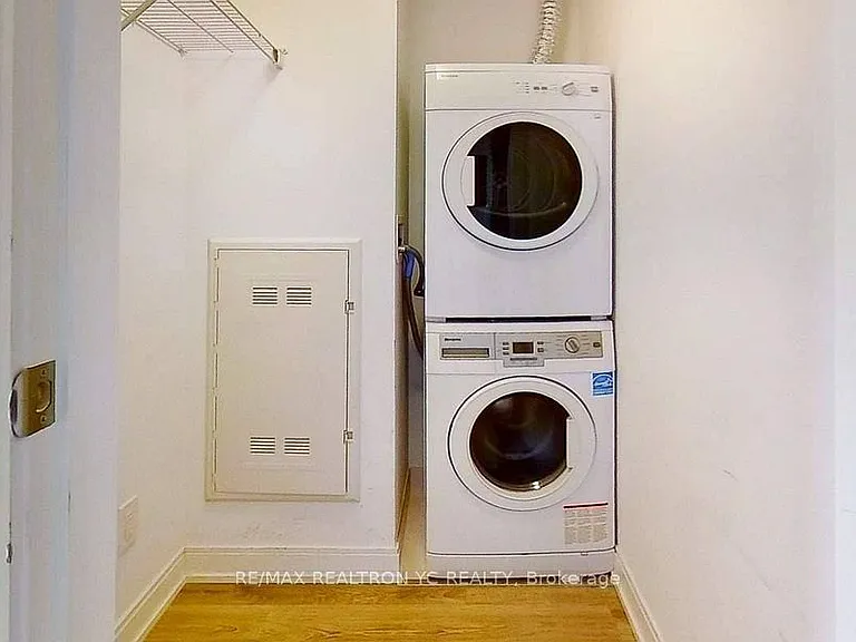 50 Charles St E #1402 — Photo 15