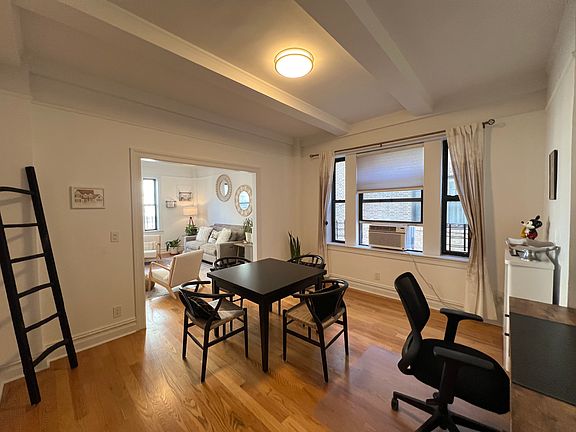 4th image of 412 Cathedral Pkwy #114