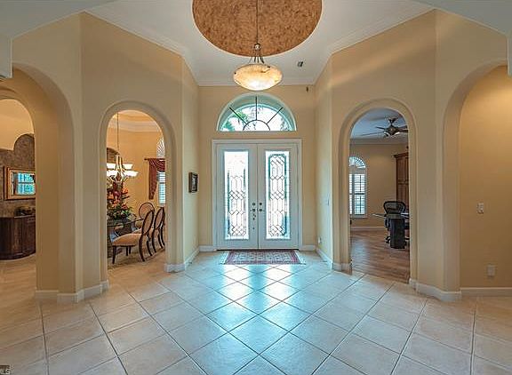 3rd image of 22301 Kenwood Isle Dr