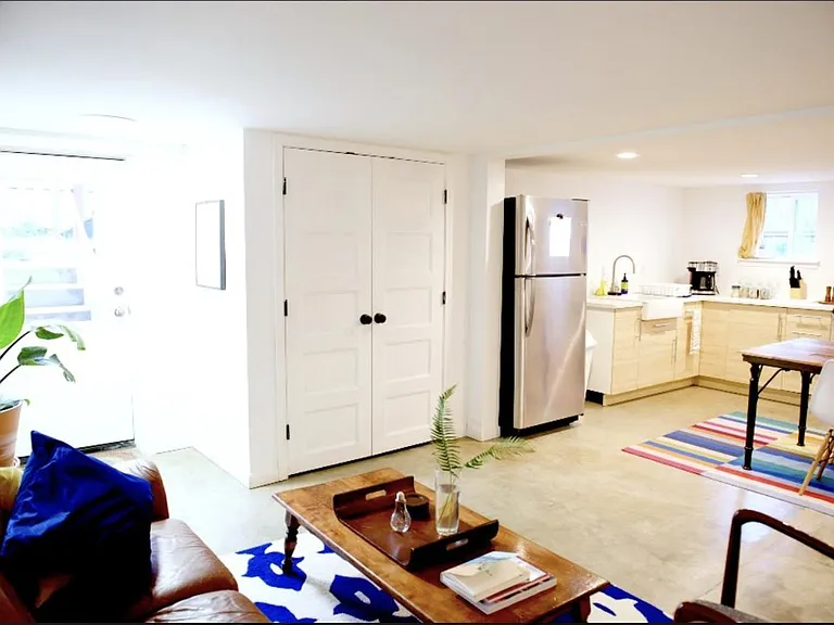 1007 NE Roselawn St #B — Photo 18